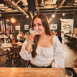 🌻 Meet your Posher, Brooklyn 🌻